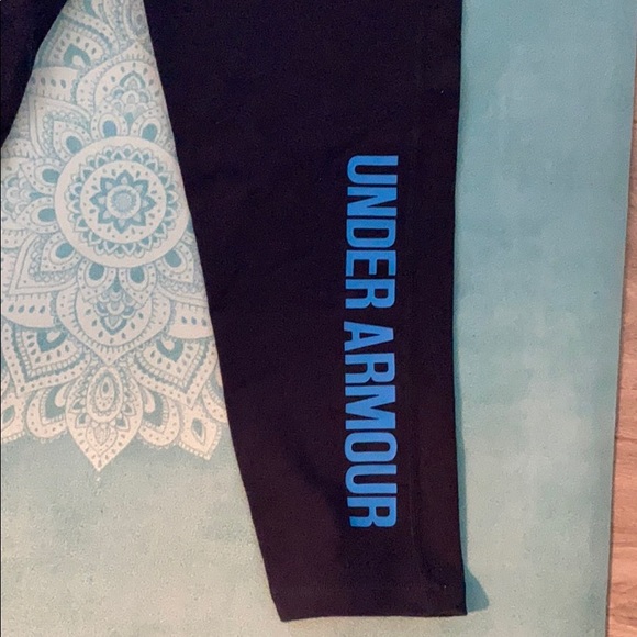 Under Armour Capri - Picture 3 of 3